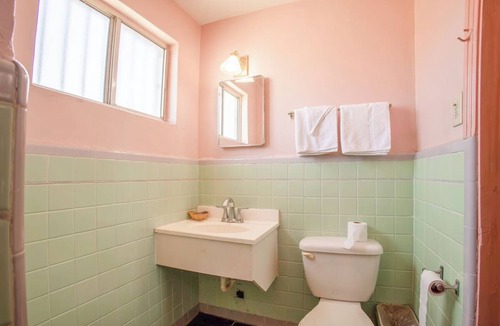 El Paso Hotel | Comfortable Room Close to El Barrio Park – Excellent Value for Clean Comfort