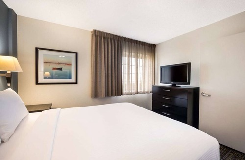 Baymeadows House | ComfortZone Suites: Fully-Equipped Stays for Your Every Need
