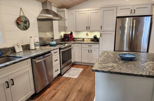 Historic Downtown Apalachicola Cottage | Comfy Cottage in Apalachicola; Easy Walk to Downtown!