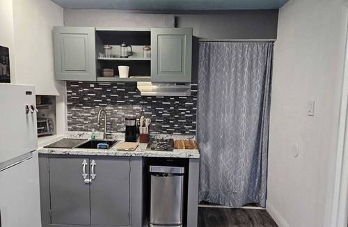 Boca Raton Apartment | Comfy Luxury Studio Apt. Has it all ! Close to Everything .