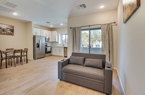 Phoenix Apartment | Community Pool & Hiking Trails: Deer Valley Condo