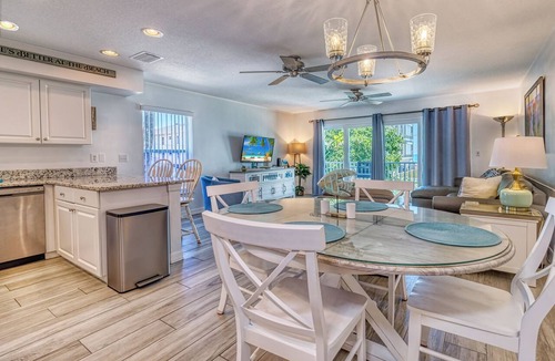 Indian Rocks Beach Condo | Completely remodeled 2/2 Beachside Condo.