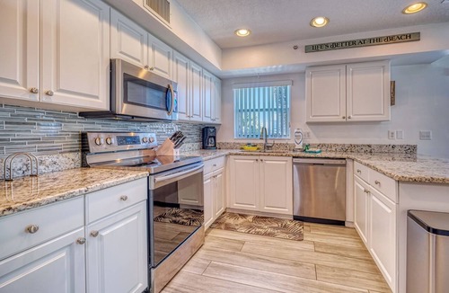 Indian Rocks Beach Condo | Completely remodeled 2/2 Beachside Condo.