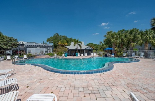 Ventura Apartment | Condo w/Pool + Gym + Golf + Jacuzzi + Game Areas!