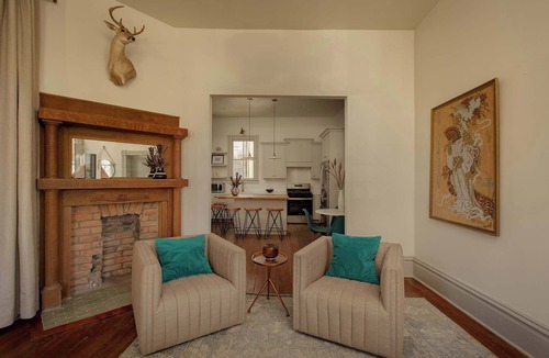 Dixon Park House | Contemporary Compound | Heated Pool