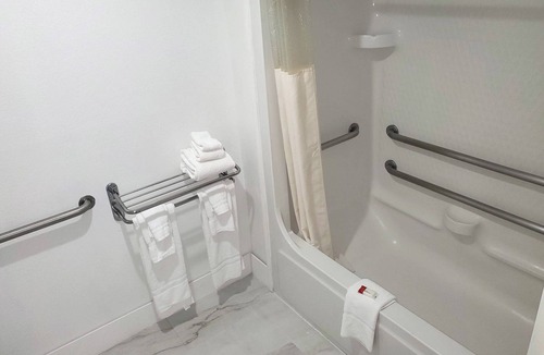 New Braunfels Hotel | Coratel Inn & Suites by Jasper New Braunfels IH-35 EXT 189