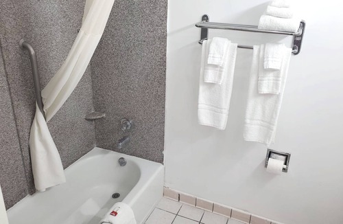New Braunfels Hotel | Coratel Inn & Suites by Jasper New Braunfels IH-35 EXT 189