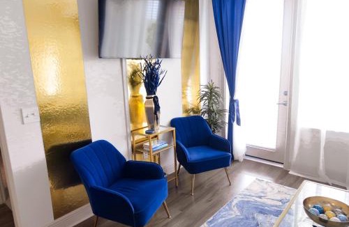 Deerwood Apartment | Cosmic Serenity Retreat 1BD Lux King in Southeast Jax