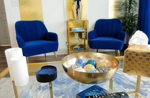 Deerwood Apartment | Cosmic Serenity Retreat 1BD Lux King in Southeast Jax