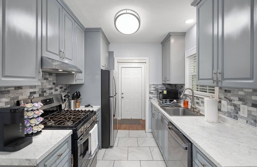 Gainesville House | Cottage By UF - Walk to Stadiums, Campus and Midtown