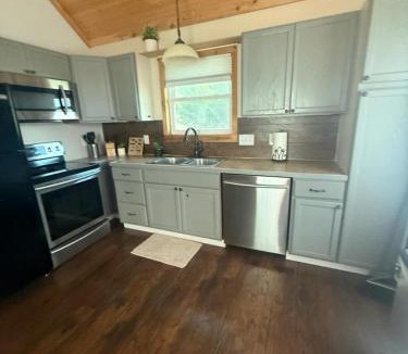 Weston House | Cottage No 3 on ranch with Fishing and Camping