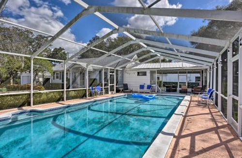 Lake Wales House | Cottage w/Private Pool - Walk to Lake Wales!