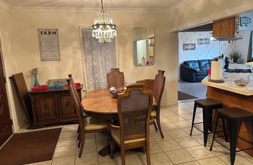 Beaumont House | Country Cowboy Retreat- 3 BR home in Beaumont Tx.