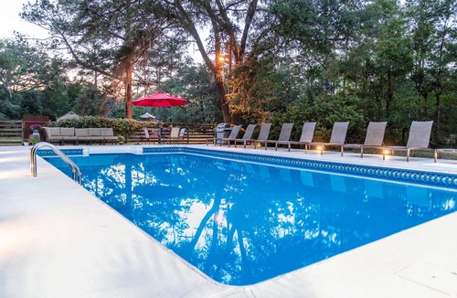 Perry Villa | Country Estate Villa, Private Pool, 30min to Beach