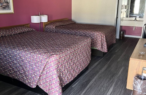 Lackland Terrace Hotel | Country Inn Motel