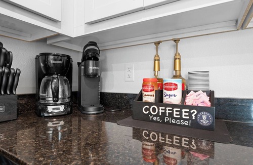 Downtown Branson Condo | Couples Retreat: No Stairs/Plush King Walk 2 Downtown Pet friendly