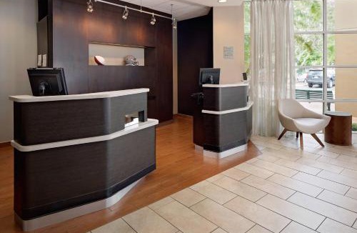 Survey Creek Hotel | Courtyard by Marriott Fort Lauderdale North/Cypress Creek