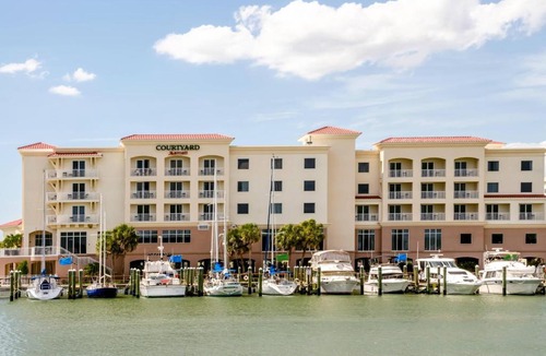 Madeira Beach Hotel | Courtyard by Marriott St. Petersburg Clearwater/Madeira Beach