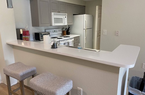 Palm Beach Gardens Condo | Cozy 1-bedroom condo with AC in pleasant Palm Beach Gardens