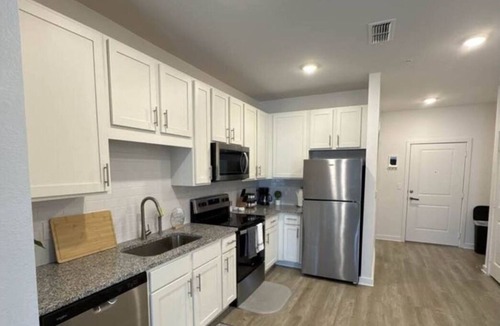 Golden Glades - The Woods Apartment | Cozy 1-bedroom apartment ! Minutes to Mayo clinic & Beach