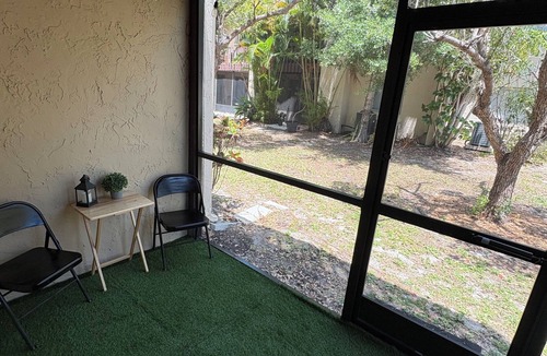 Park East Apartment | Cozy 1-bedroom apartment with AC in charming Sarasota