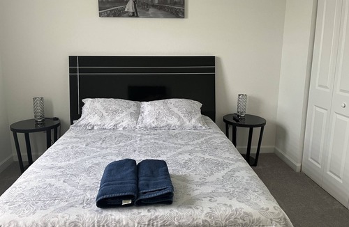 Richmond West Apartment | Cozy 1 bedroom suite