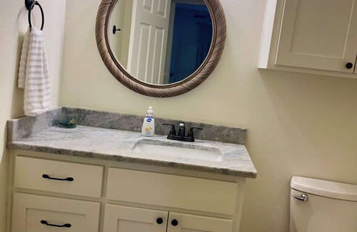 Wellborn Cottage | Cozy 1-bedroom cottage in marvelous College Station with AC