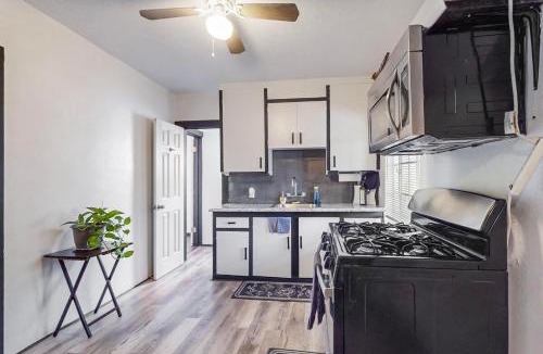 Albuquerque House | Cozy 1br Casita in Southwest w Wifi!