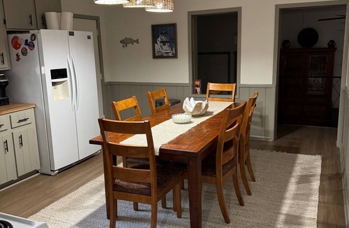 Steinhatchee House | Cozy 2-bedroom renovated mobile home in serene Steinhatchee with Back Patio