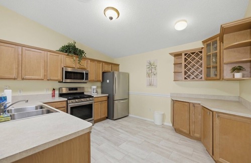 Liberty Park House | Cozy 2BR Mins to Lake Sumter & Sawgrass | Kingbed