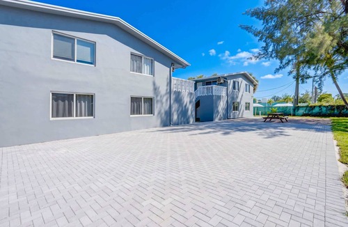 Poinciana Park Apartment | Cozy 2BR Near Beach, Airport & Las Olas