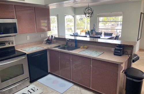 Port Charlotte House | Cozy 3-bedroom house in peaceful Port Charlotte with a pool on the canal