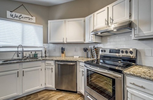 West San Antonio House | Cozy 3BR | BMT- Lackland | SeaWorld