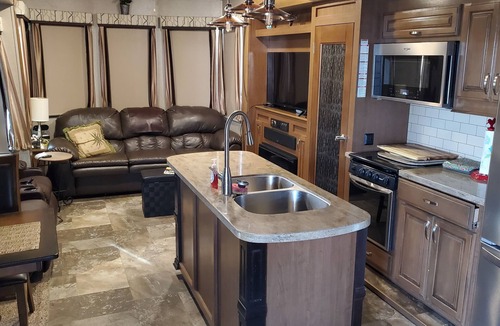 Punta Gorda RV Rental | Cozy 55 and over campground in Punta Gorda -WiFi, AC, pool access, bocce courts