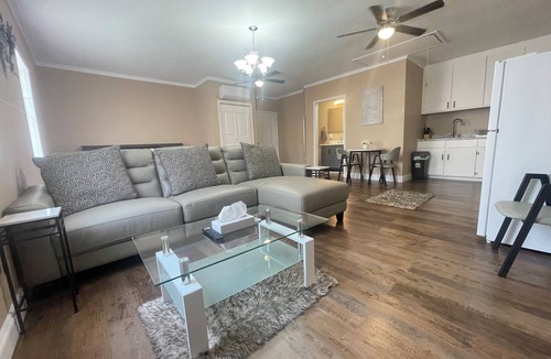 Marianna Apartment | Cozy and modern front water View 1-bedroom apartment in charming Marianna Fl