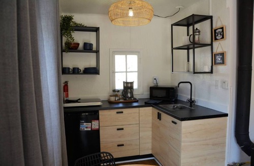 Bailey Cabin | Cozy Bailey Cabin- Fox