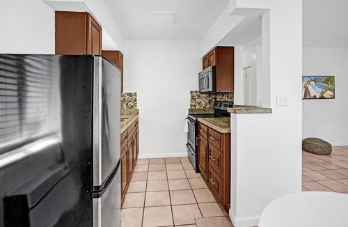 North Beach Apartment | Cozy Beachfront Retreat Near Marina & Dining