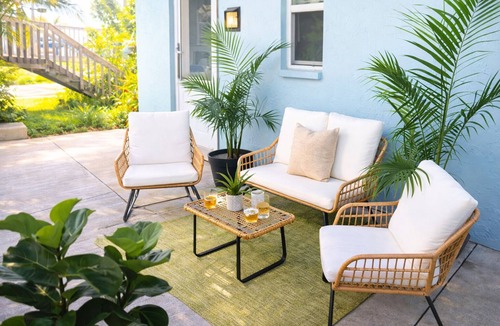 Ridge Wood Heights Apartment | Cozy Bungalow Near Siesta Key and Downtown