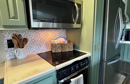 Pine Mountain Valley House | Cozy Camper Getaway on a quiet pasture minutes from Callaway Gardens.