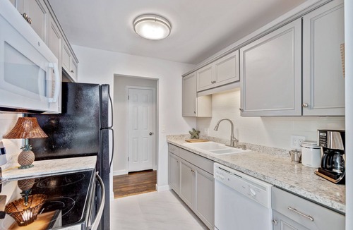 Parker Ridge House | Cozy Central Retreat: Walk to Golf & Park - Charming 3/1