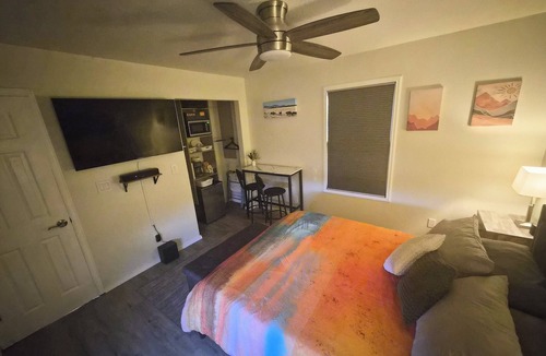 Walsenburg Apartment | Cozy & Clean Casita w/Hammocks & Disc Golf
