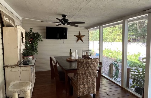 Apalachicola Cottage | Cozy Coastal Cottage< 3miles From Historic Dwtn Apalachicola, A Sweet Retreat!