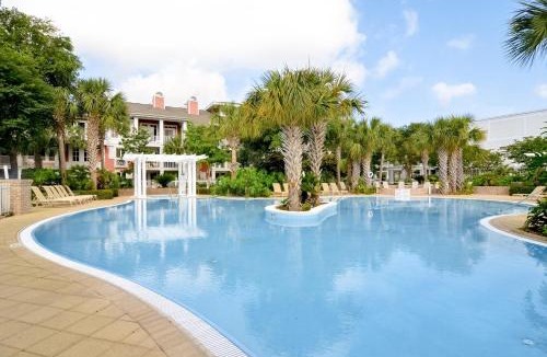 Baytowne Wharf Apartment | Cozy coastal studio with shared pool beach access and close to everything