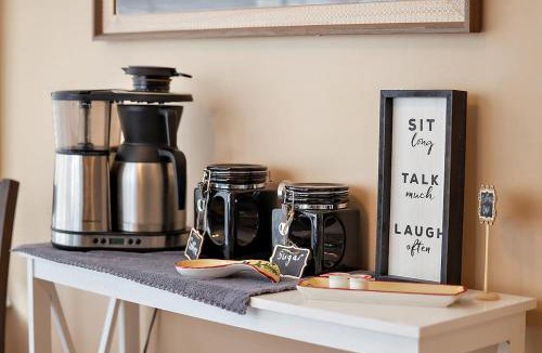Wildwood House | Cozy Cottage private back yard and free coffee
