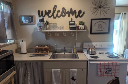 Keller Cottage | Cozy country cottage in Keller