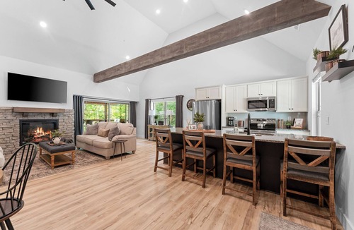 Hollister House | Cozy Creek Cabin - Tall Timbers