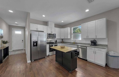 East Tampa House | Cozy Downtown Tampa Retreat