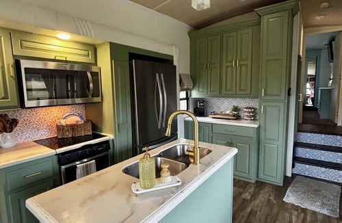 Pine Mountain Valley House | Cozy Getaway on a quiet pasture minutes from Callaway Gardens.