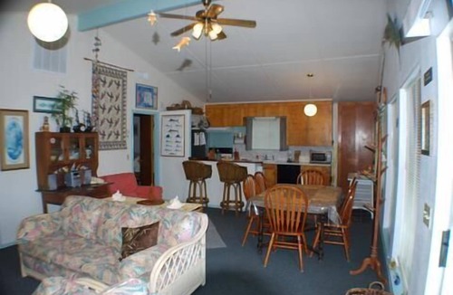 Port Mansfield House | Cozy getaway with view of South bay