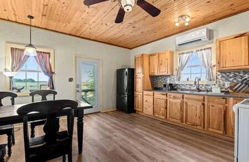 Wolfe City Other | Cozy Glamping Retreat with Outdoor Shower & Fire Pit near Wolfe City, Texas